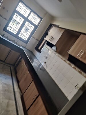 Kitchen in 3.5 BHK Apartment at Alaknanda Society, Sector 56 – for Rent