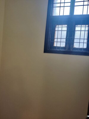 Room in 3.5 BHK Apartment at Alaknanda Society, Sector 56 – for Rent