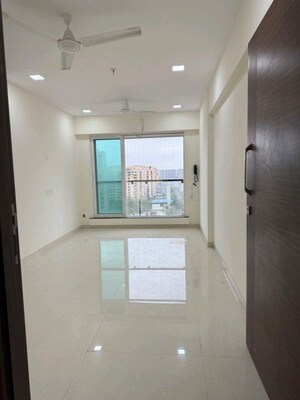 Room in 2 BHK Apartment at Jiten Apartment, Andheri West – for Rent