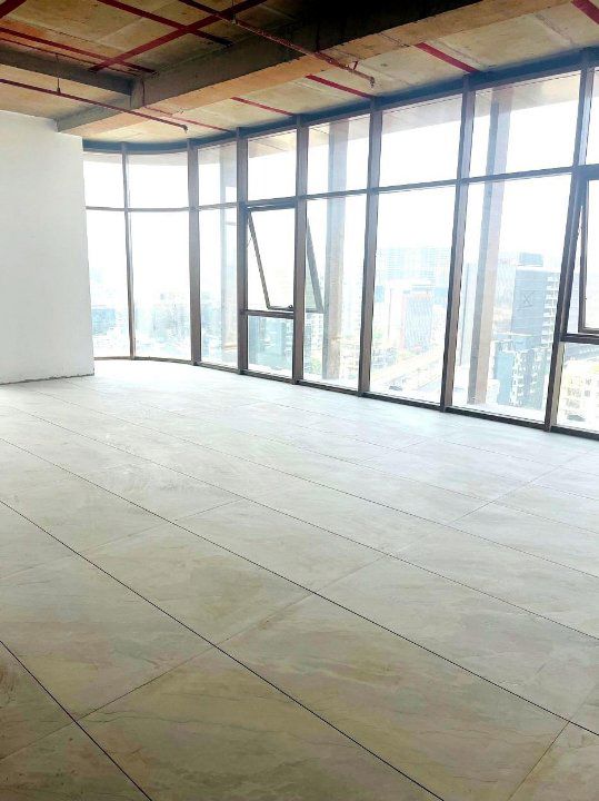 Office Space For Rent in Aum La Commercia