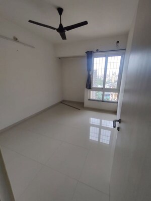 Room in 2 BHK Apartment at Thane West – for Rent