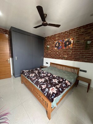 Bedroom in 1 BHK Builder Floor at Sector 42 – for Rent