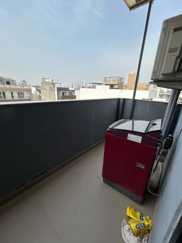 Balcony, sector 42 1 Bedroom 730 Sq.Ft. Builder Floor In Sector 42 Gurgaon 10151467