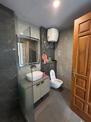 Bathroom in 1 BHK Builder Floor at Sector 42 – for Rent