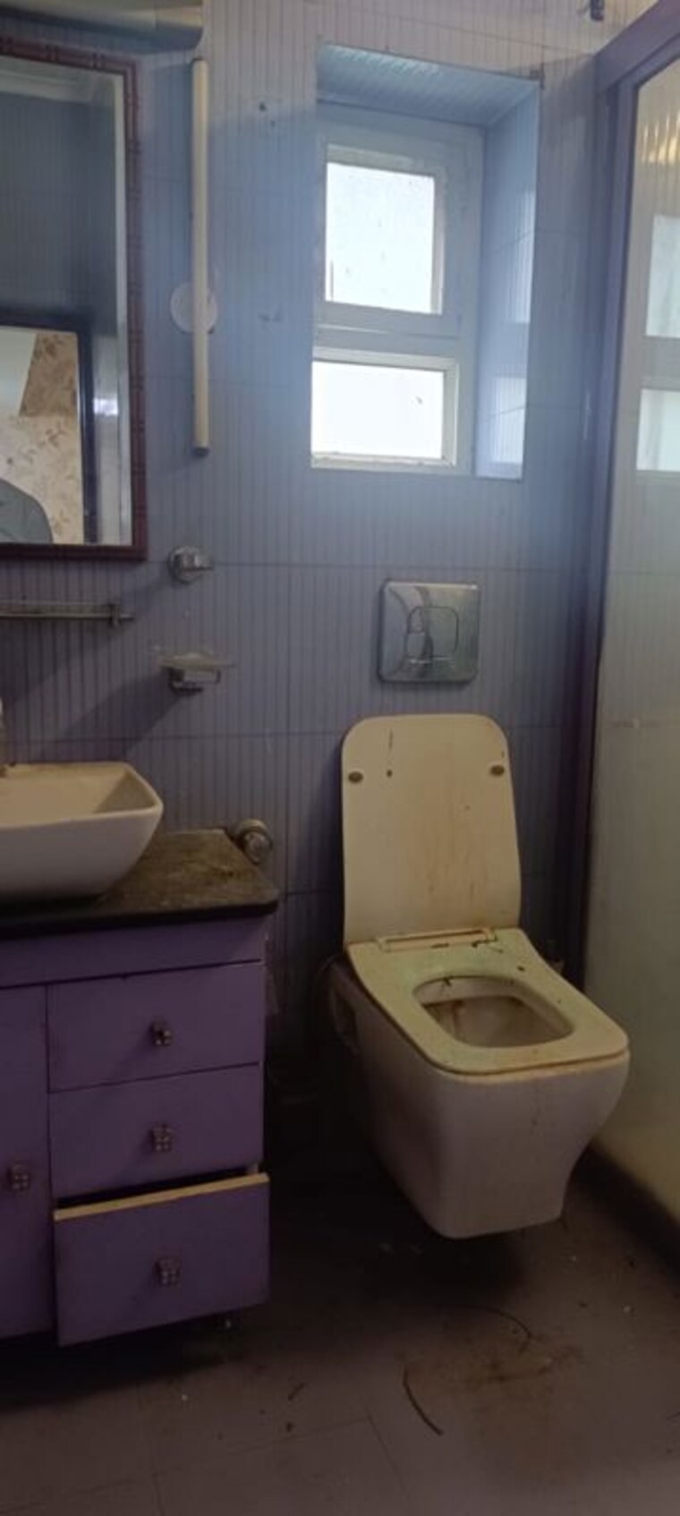 Bathroom, vasant kunj 3 Bedroom 1500 Sq.Ft. Apartment In Vasant Kunj Delhi 10151477