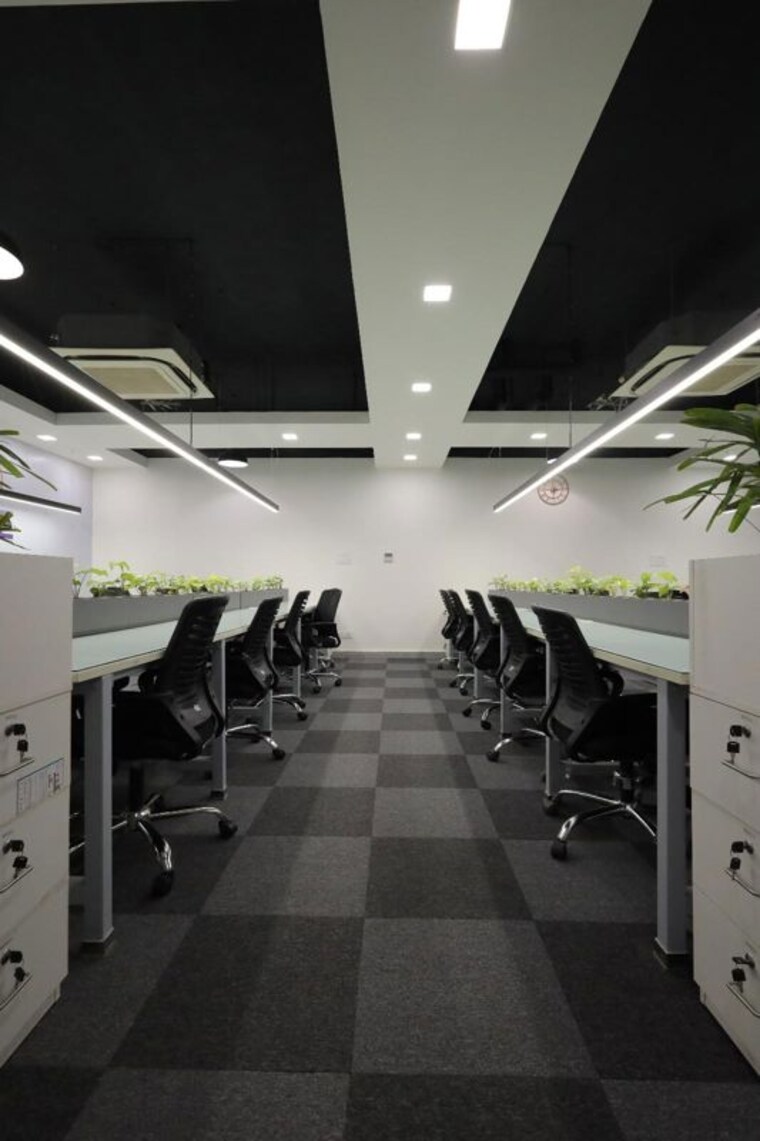 Team Area, sector 63 Commercial Office Space 10000 Sq.Ft. In Sector 63 Noida 10151478
