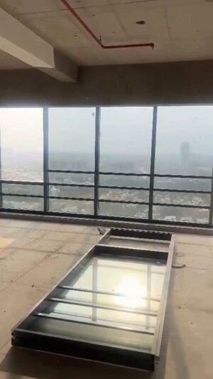 Room in  Office Space at Thaltej – for Rent