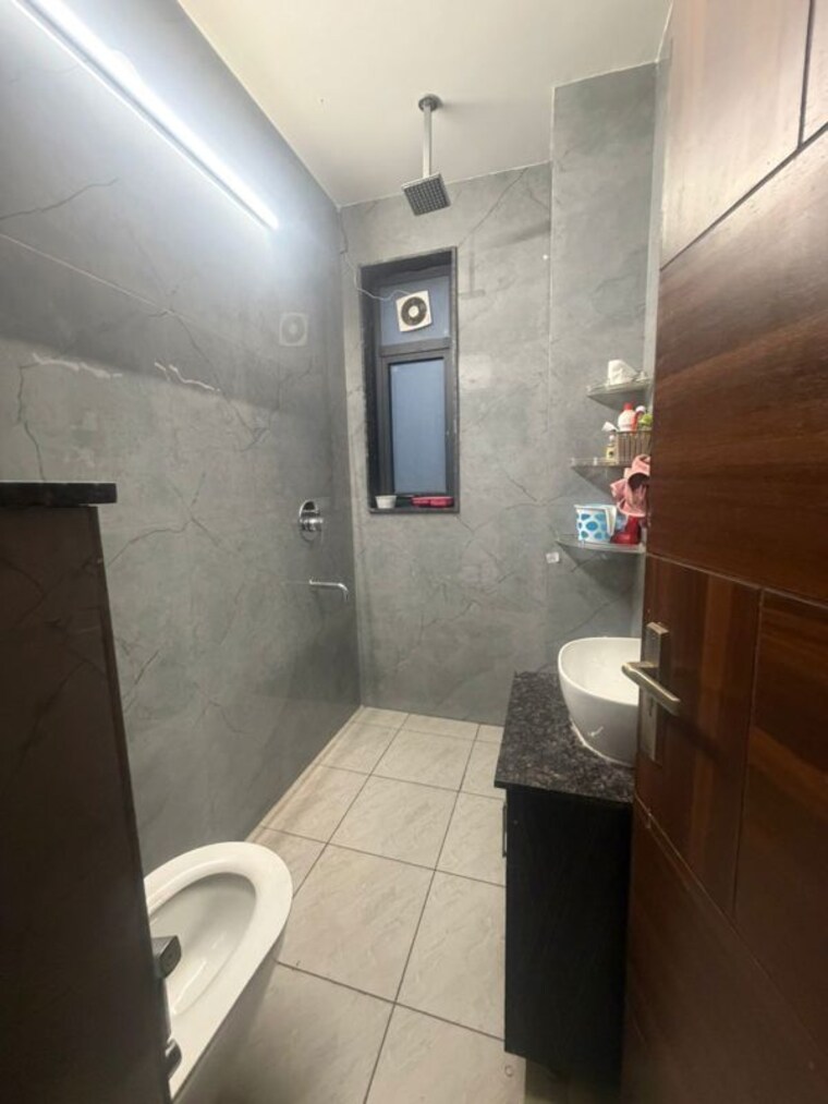 Bathroom, denso-apartments 3 Bedroom 2000 Sq.Ft. Builder Floor In Sector M1b Gurgaon 10151482