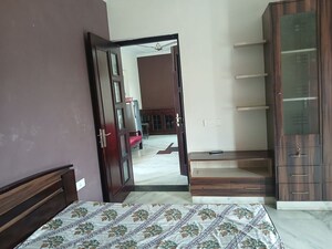Room in 2.5 BHK Builder Floor at Sector 9 – for Rent