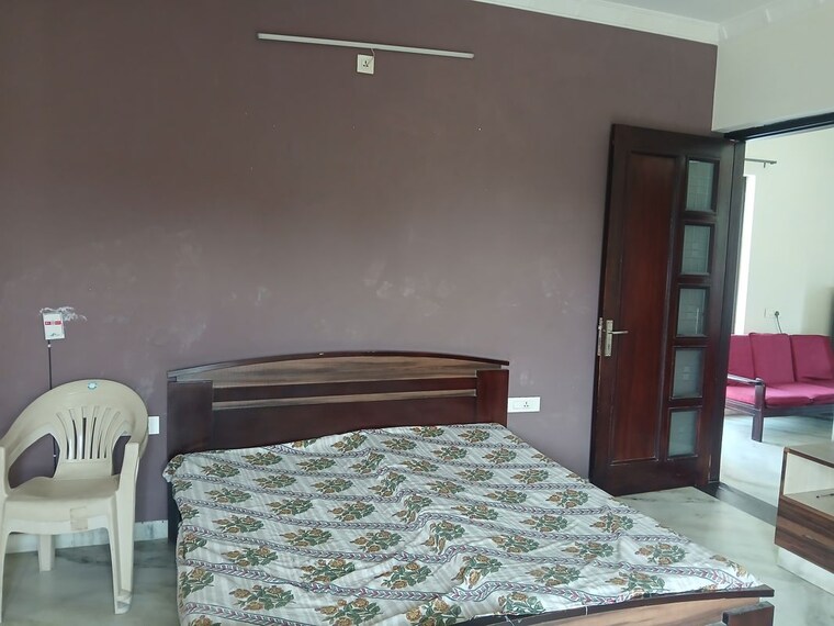 Bedroom, sector 9 2.5 Bedroom 180 Sq.Yd. Builder Floor In Sector 9 Hisar 10137199