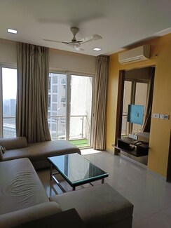2 BHK Apartment For Rent in Lodha Fiorenza