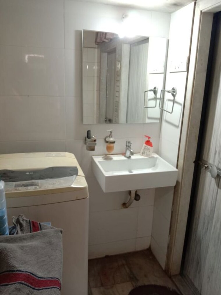 Bathroom, krishnalaya-apartment 1 Bedroom 600 Sq.Ft. Apartment In Chunabhatti Mumbai 10151532