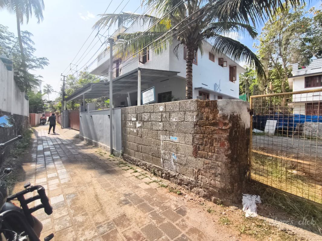 Plot For Sale in Nanthancodu