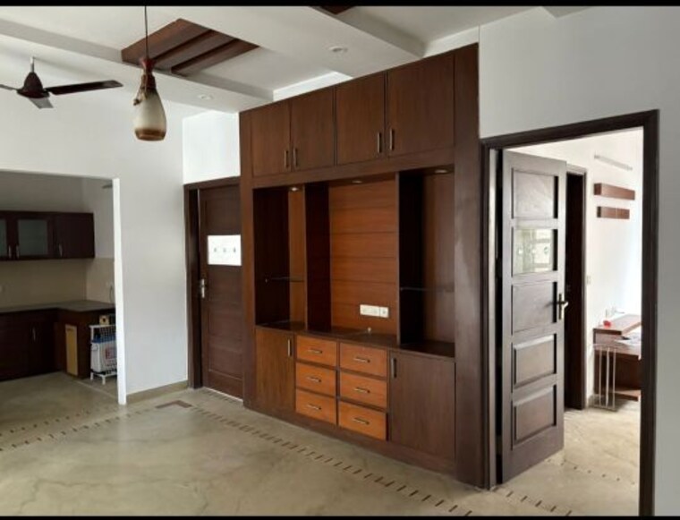 Room, sector 21 3 Bedroom 2200 Sq.Ft. Builder Floor In Sector 21 Chandigarh 10151618