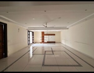 3 BHK Builder Floor For Rent in Sector 21