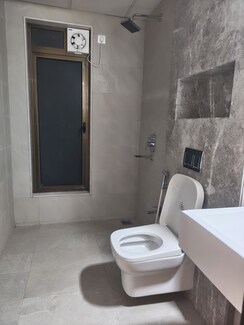 3.5 BHK + Servant Room Apartment For Rent in Peninsula Celestia Spaces
