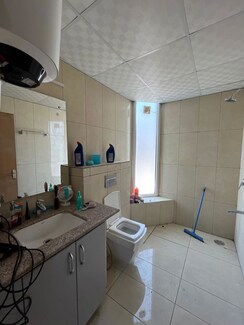 2.5 BHK + Servant Room Builder Floor For Rent in SS The Leaf