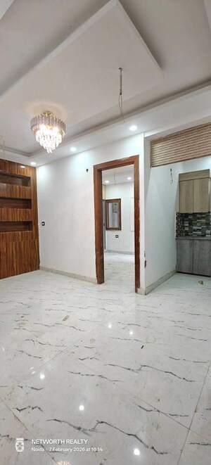 Room in 1 BHK Builder Floor at Sector 73 – for Sale
