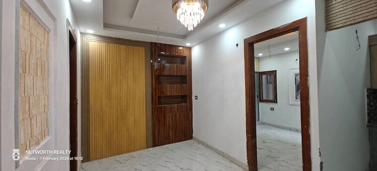 Room, sector 73 1 Bedroom 550 Sq.Ft. Builder Floor In Sector 73 Noida 10151664