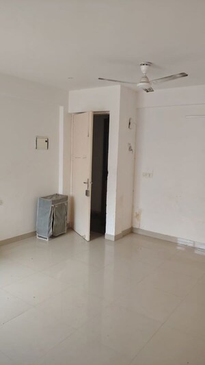 Room in 2 BHK Apartment at Breez Global Heights, Sohna Sector 33 – for Rent