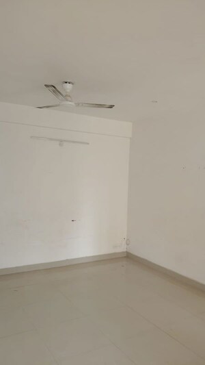 Room in 2 BHK Apartment at Breez Global Heights, Sohna Sector 33 – for Rent