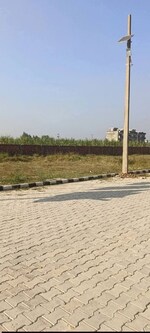 125 Sq.Yd. Plot in Sector 77