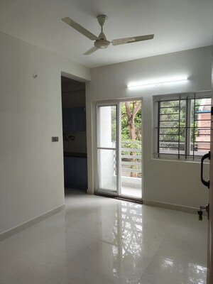 Room in 3 BHK Apartment at Prestige Lakeside Habitat, Varthur – for Rent