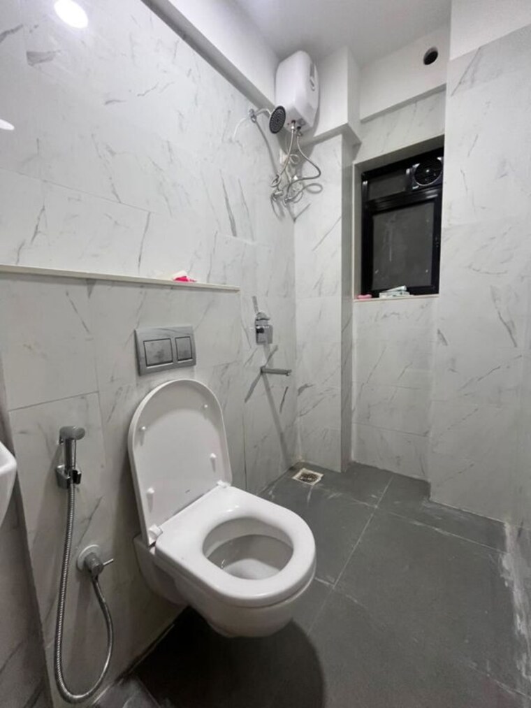 Bathroom, andheri west 2 Bedroom 650 Sq.Ft. Apartment In Andheri West Mumbai 10151536
