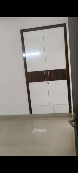 Furnished Amenities in 2 BHK Apartment at Supertech Ecovillage II, Sector 16b Greater Noida – for Rent