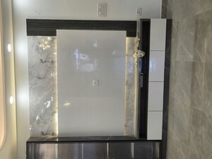 Room in 3 BHK Builder Floor at Vipul World Plots, Sector 48 – for Rent