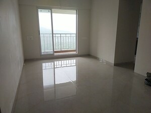 Room in 2 BHK Apartment at Thane West – for Rent