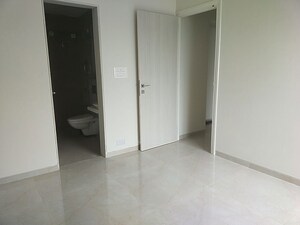 Room in 2 BHK Apartment at Thane West – for Rent