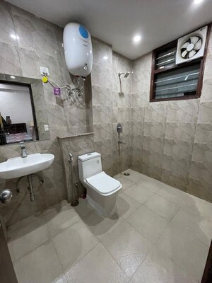 Bathroom in 1 RK Builder Floor at Grand Mall, Sector 28 – for Rent