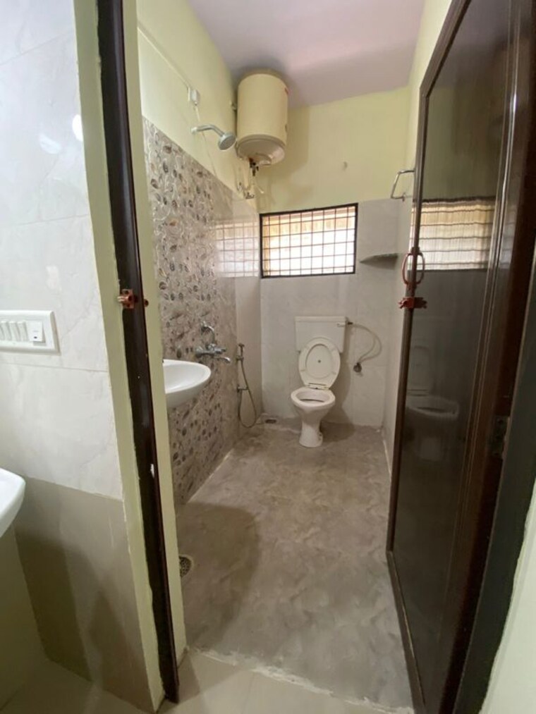 Bathroom, koramangala 1 Bedroom 500 Sq.Ft. Independent House In Koramangala Bangalore 10151795