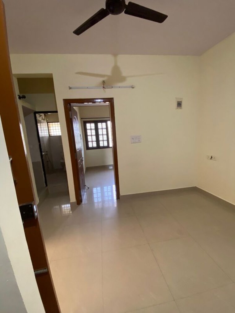 Room, koramangala 1 Bedroom 500 Sq.Ft. Independent House In Koramangala Bangalore 10151795