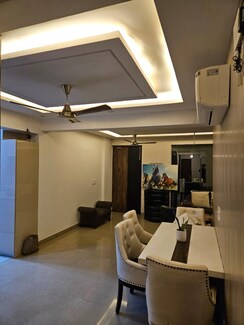 2 BHK + Pooja Room,Servant Room,Study Room Builder Floor For Rent in Spazedge
