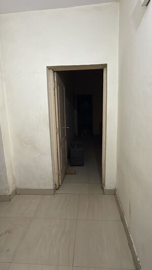 Building Lobby in 2 BHK Builder Floor at Spazedge, Sector 47 – for Rent
