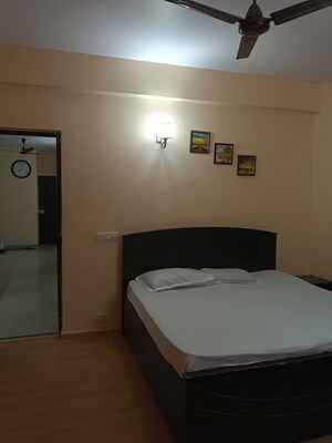 Bathroom in 3 BHK Builder Floor at Unitech The Residences Sector 33, Sector 33 – for Rent