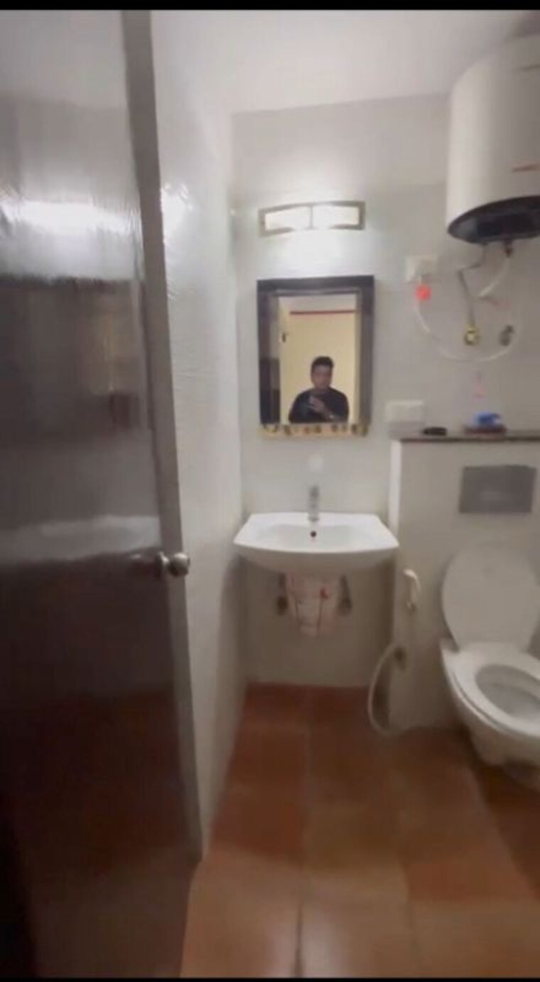 Bathroom, kw-srishti 3 Bedroom 1475 Sq.Ft. Apartment In Raj Nagar Extension Ghaziabad 10151817