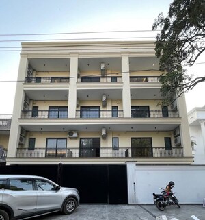 1 BHK Builder Floor – Exterior View View at Huda Market, Sector 31 - for Rent