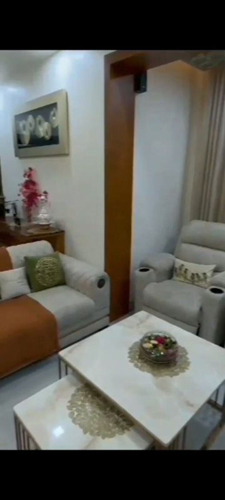 Living Room, gaur-saundaryam-high-street 3.5 Bedroom 1800 Sq.Ft. Apartment In Tech Zone 4 Greater Noida Greater Noida 10151836