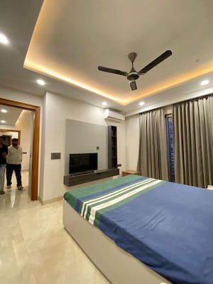 Bedroom in Studio Apartment at Sector 7 – for Rent