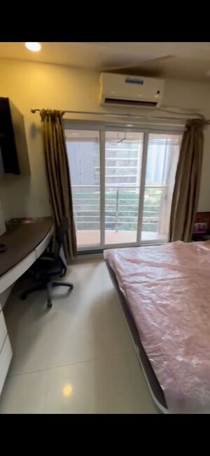 Room in 3 BHK Apartment at Anmol Towers, Goregaon West – for Sale