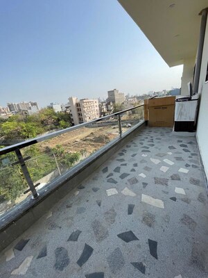Balcony in 1 BHK Builder Floor at The Grand, Sector 52 – for Rent