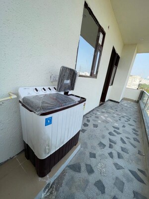 Master Bedroom in 1 BHK Builder Floor at The Grand, Sector 52 – for Rent