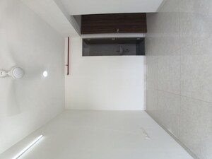 Room in 1 BHK Apartment at Naman Premier, Andheri East – for Rent