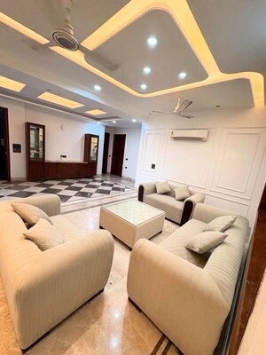 Master Bedroom in 1 BHK Apartment at Sector 7 – for Rent