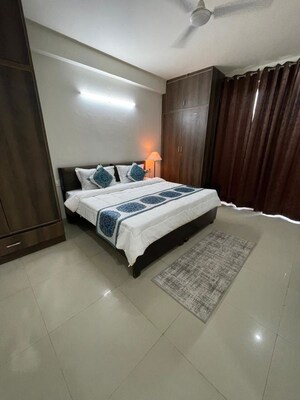 Bedroom in 2 BHK Builder Floor at Huda Market, Sector 31 – for Rent