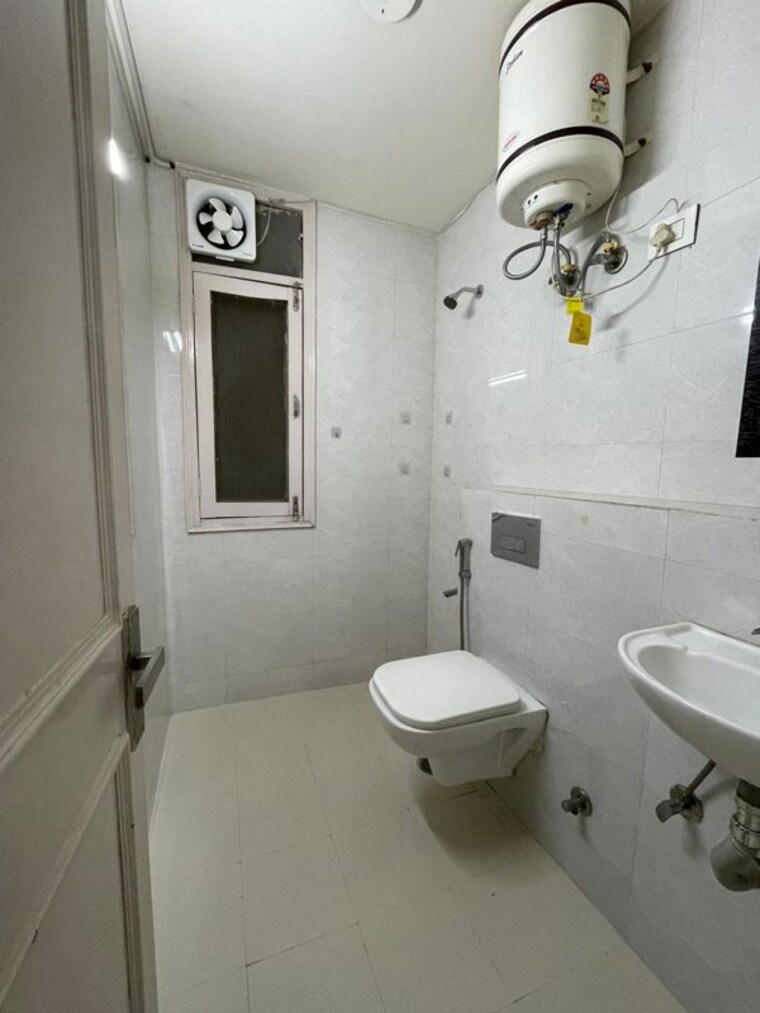 Master Bedroom, huda-market 2 Bedroom 1100 Sq.Ft. Builder Floor In Sector 31 Gurgaon 10151919