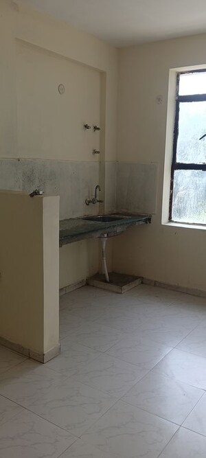 Room in 1 BHK Apartment at Omaxe Srishti And Sanskriti, Gomti Nagar – for Rent